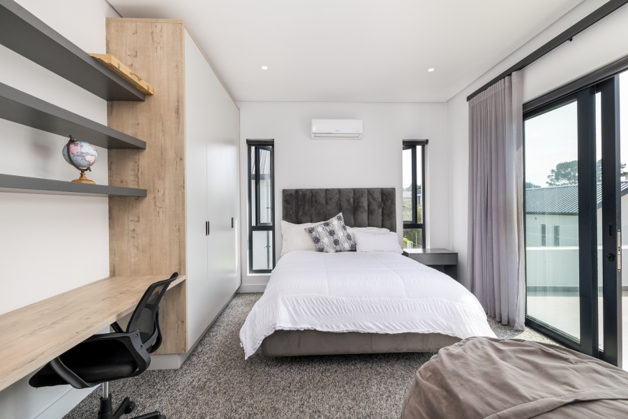 5 Bedroom Property for Sale in Val De Vie Estate Western Cape